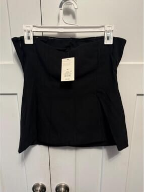 A new day black strapless top structured w/zipper staple piece size Medium NWT